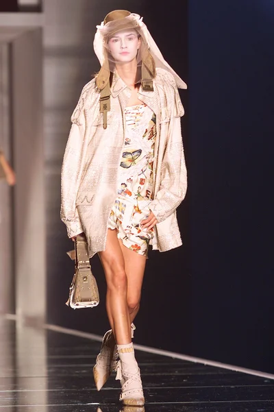 Look 3